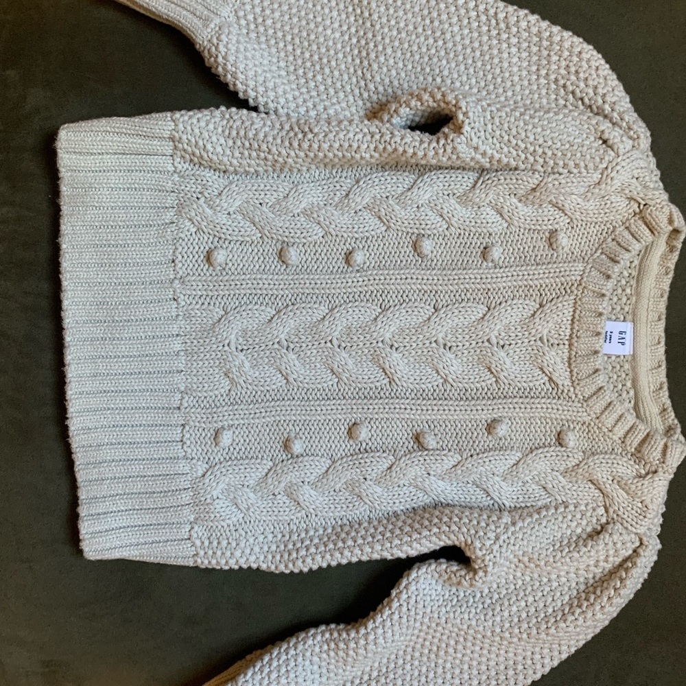 Gap cable knit sweater